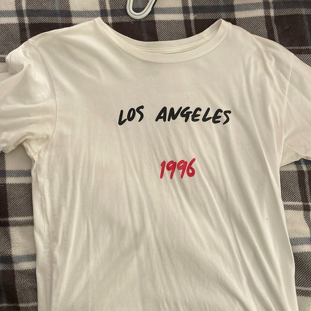 Mens Medium T shirt Forever 21